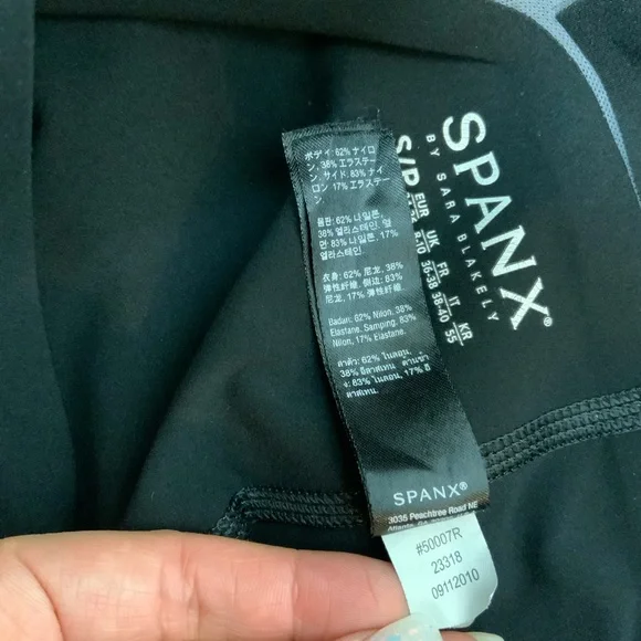 SPANX Every.Wear Mesh Side Leggings - Picture 14 of 16